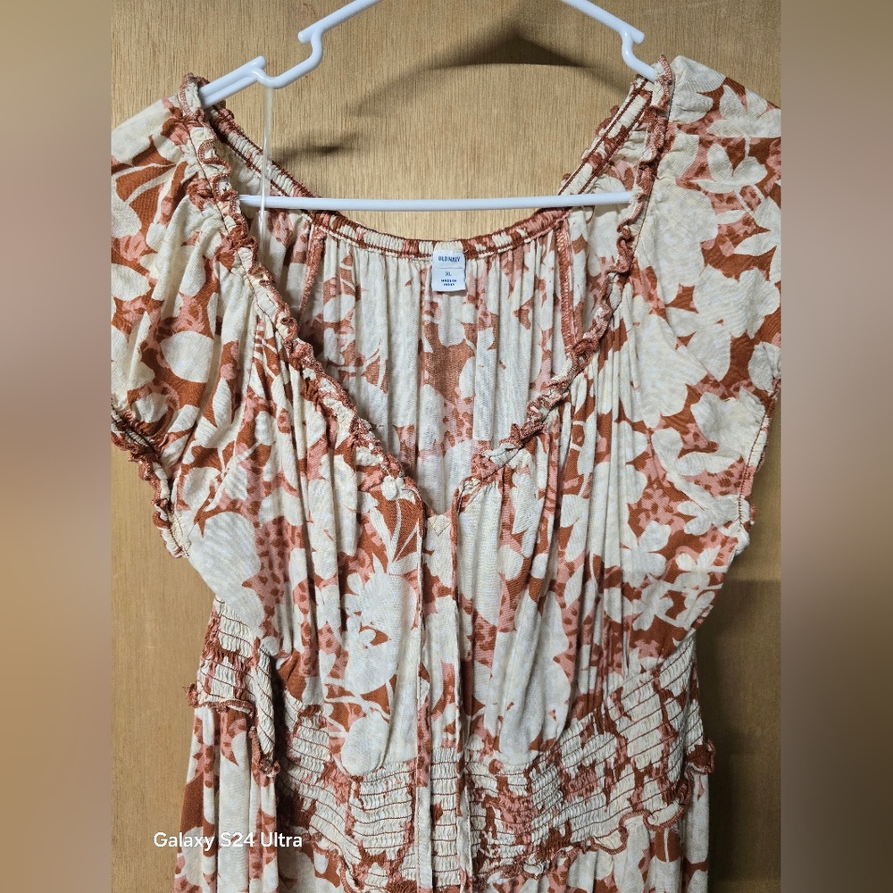 Old Navy FLloral Brown and White Maxi Dress - Picture 2 of 2